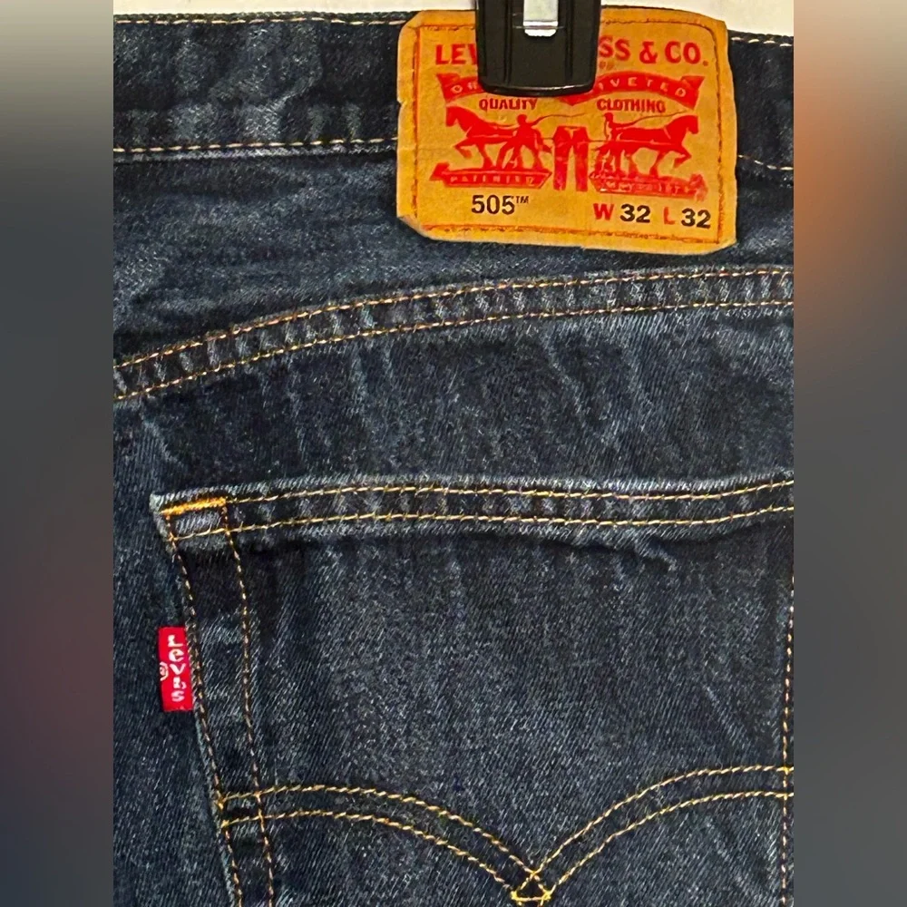 MENS 32 X 30 1/2 (TAGGED 32 X 32)RED TAB LEVI'S 505 BLUE DENIM JEANS